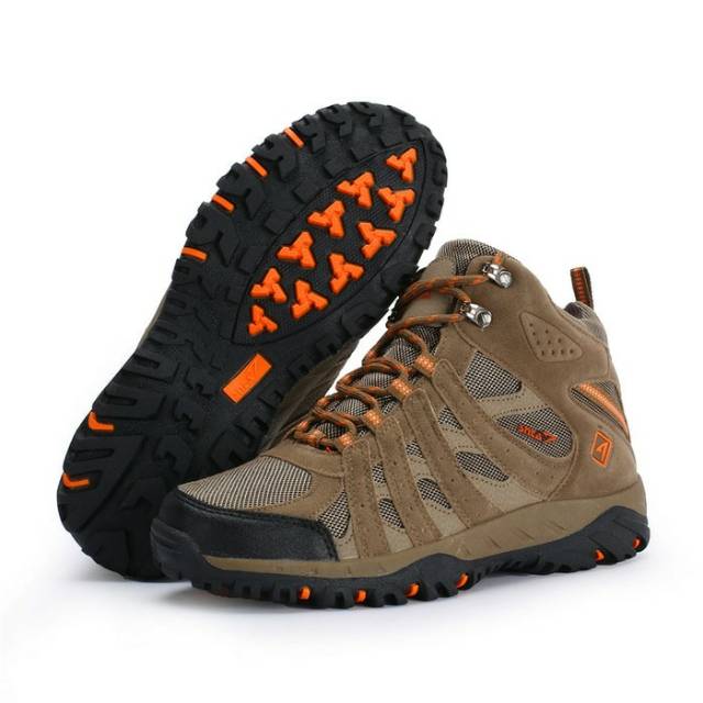 SEPATU GUNUNG SNTA 476 SEMI WATERPROOF SERIES