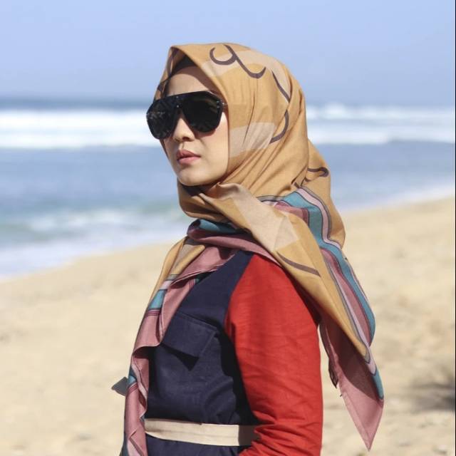 PROMO/MONEL/JILBAB VOAL PREMIUM/GROSIR HIJAB/HIJAB SEGI EMPAT/VOAL MOTIF PREMIUM/DEENAY KW