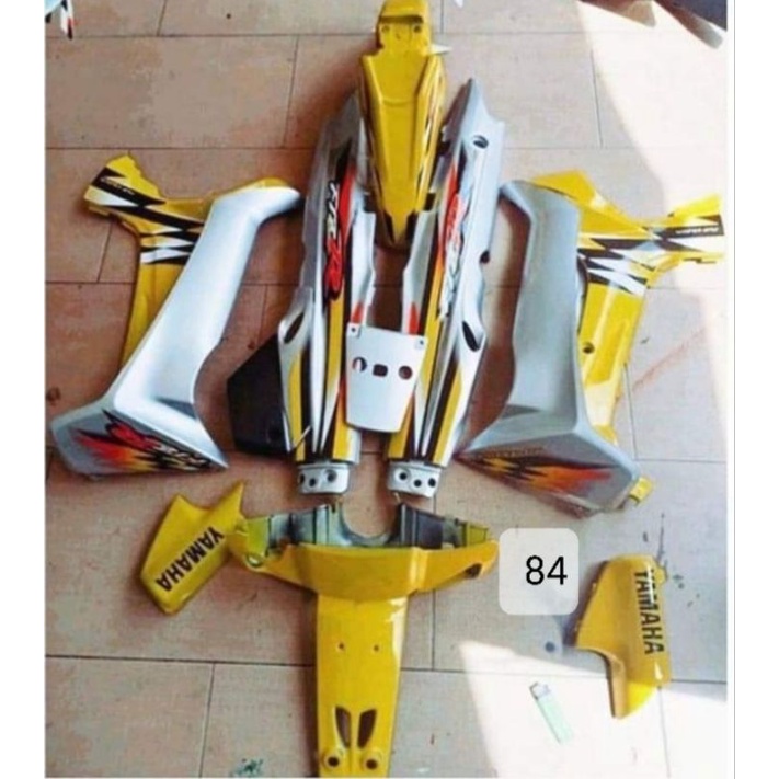 FUL SET BODI HALUS FIZ R KUNING SILVER +STICKER