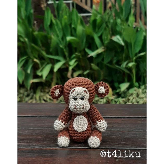 Boneka Rajut Amigurumi Bahan Benang Katun Bali Little Monkey 9cm