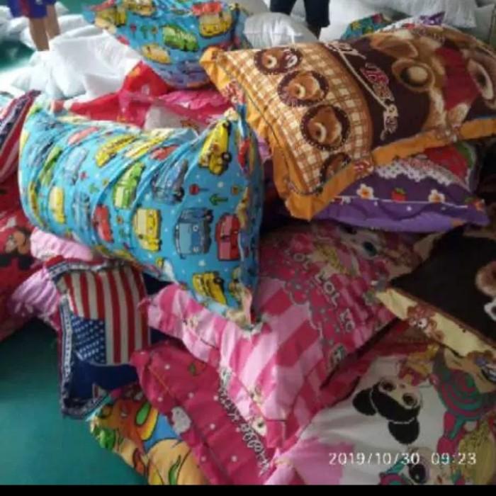 Bantal Cinta Karakter