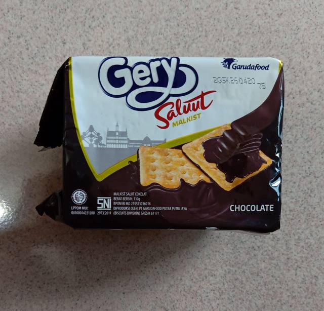 Gery Saluut Malkist Keju dan Coklat 110g