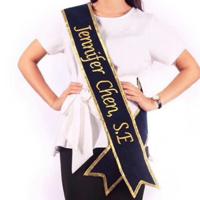 Sash-Selempang- Selempang Wisuda Bordir Sehari Jadi Custom -Selempang-Sash.