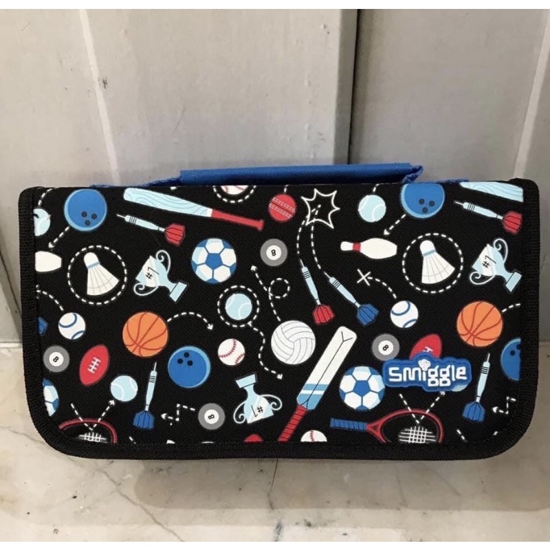 

Smiggle pencil case Ukuran 13 x 23.5 x 8 cm