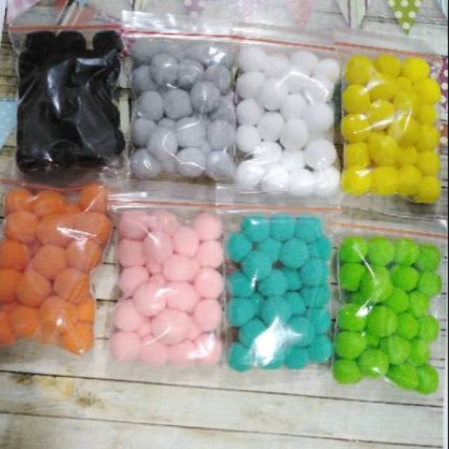 2 CM Pompom Halus 25 pcs  100 pcs