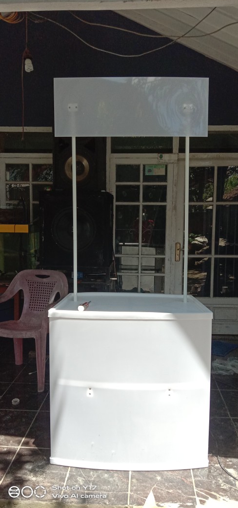 Both Portable Putih Polos Tanpa Cetak / Meja Jualan Event Desk Tanpa Cetak Meja Promosi Putih Polos