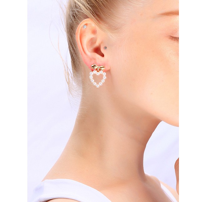 LRC Anting Tusuk Fashion Gold Heart-shaped Pearl Earrings In Sterling Silver D03295