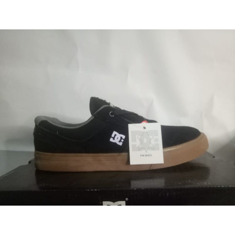 Sepatu DC NYJAH Premium Keren Black GUM