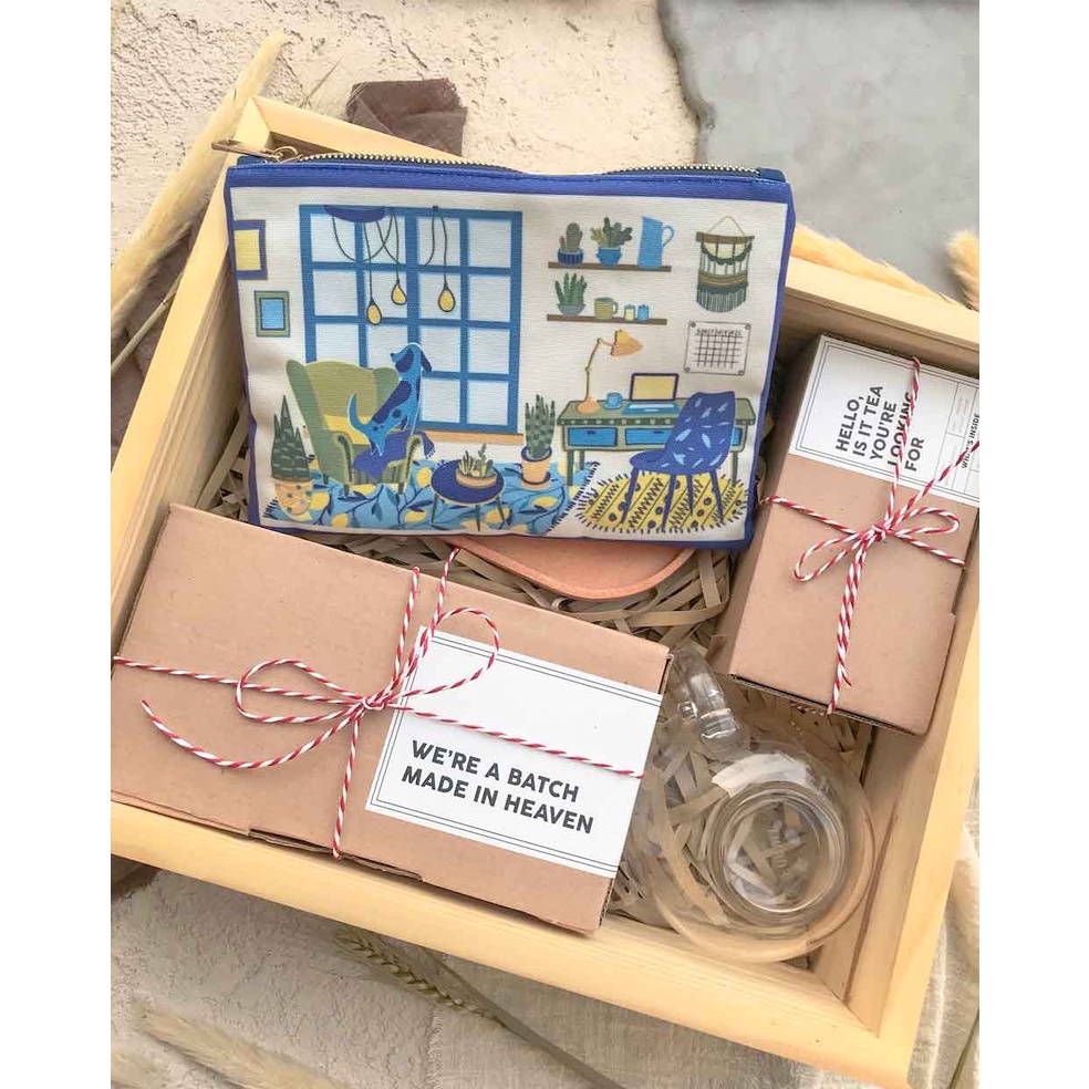 

Message From The Future" 2021 Hampers Limited Edition