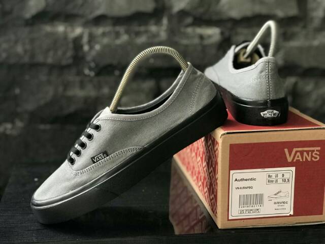 SEPATU43 VANS AUTHENTIC FULL BLACK HITAM POLOS WHITE PUTIH OLDSKOOL ERA SK8 PREMIUM BNIB ICC IFC DT