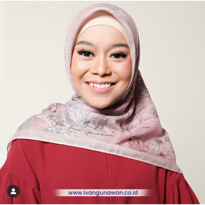 MANDJHA IVAN GUNAWAN LILY FLOWER PINK