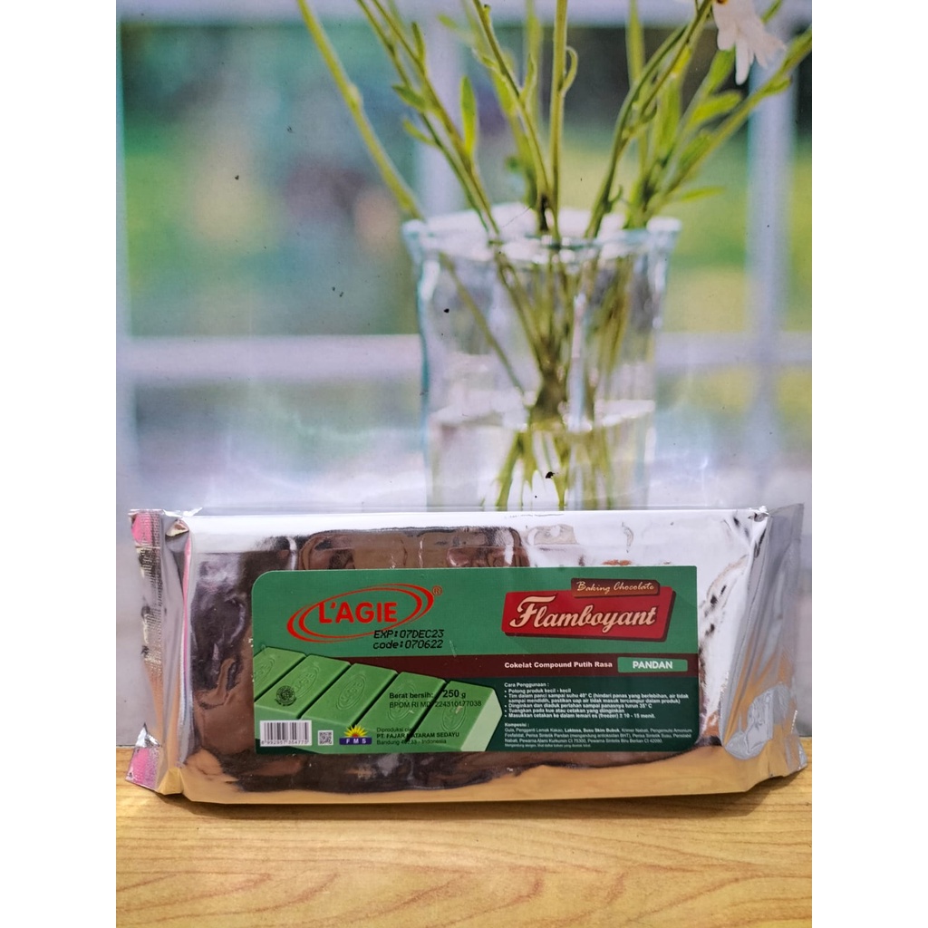 

Flamboyant Cokelat Compound Pandan 250 Gr