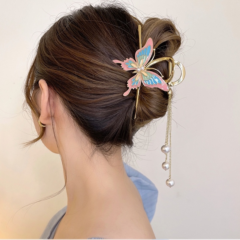 Jepit Rambut Bentuk Hiu Bahan Metal Aksen Mutiara Untuk Wanita