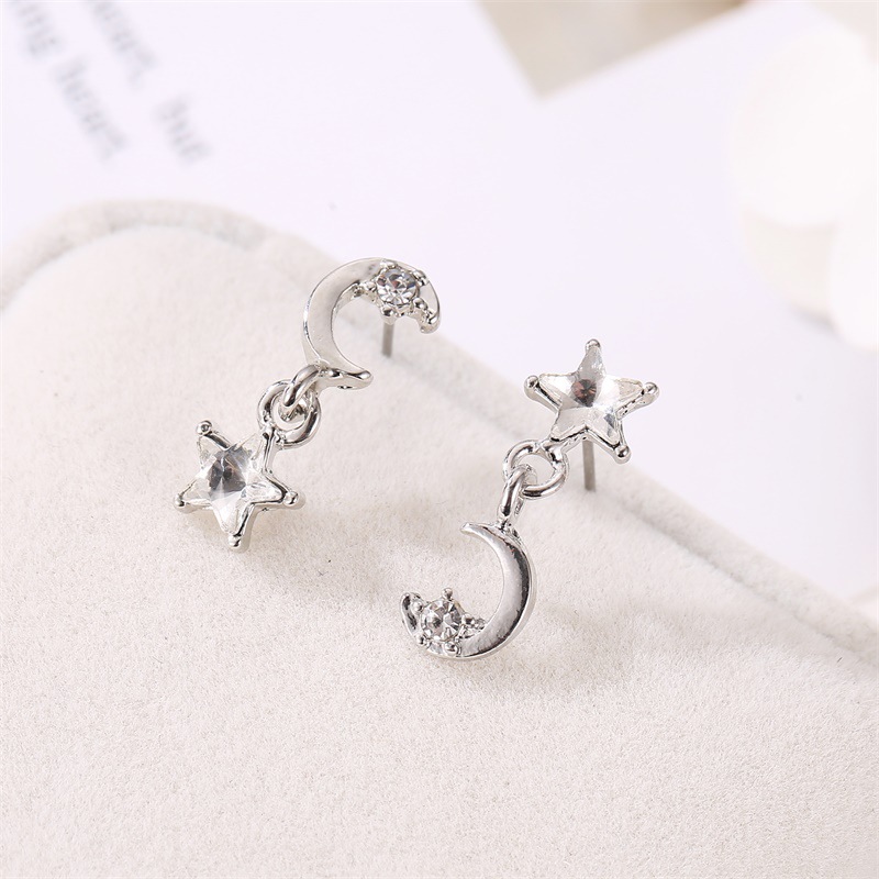 New Asymmetric Star Moon Dangle Earrings Rhinestone Silver Color Metal Ear Studs Lady Drop Earrings Jewelry