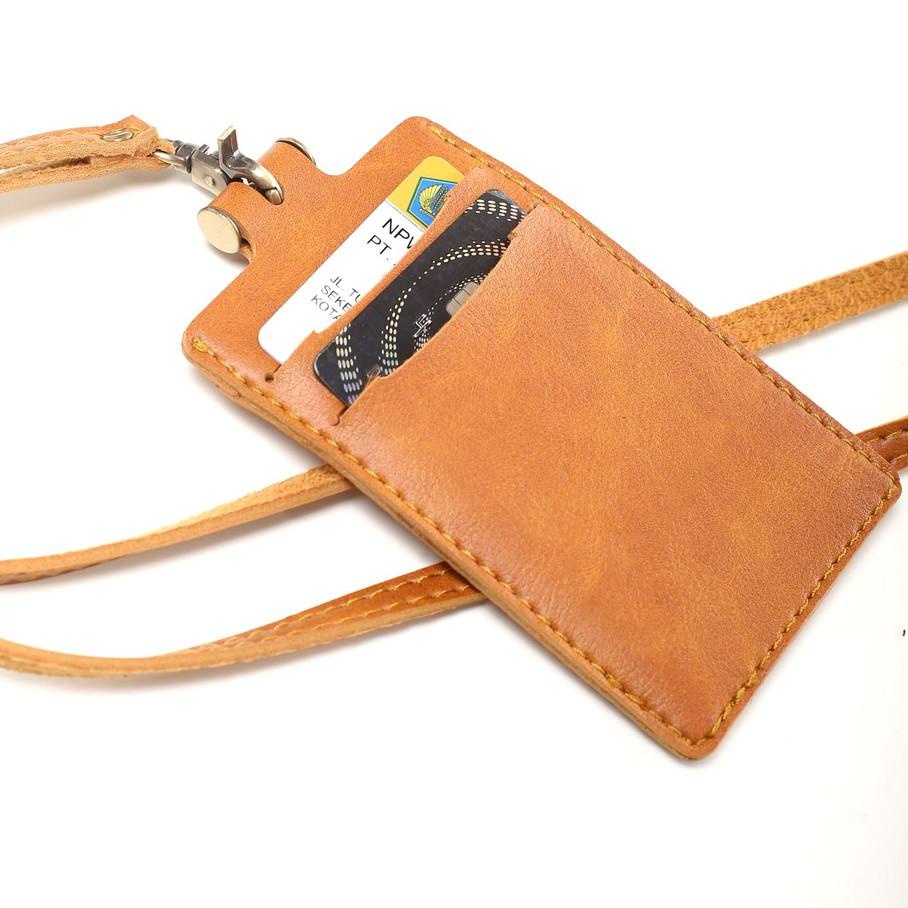 

Trendy Nametag Temboro Id Card Terdapat 3 Slot Souvenir Kantor Pu Leather Card Holder Name Tag Holder