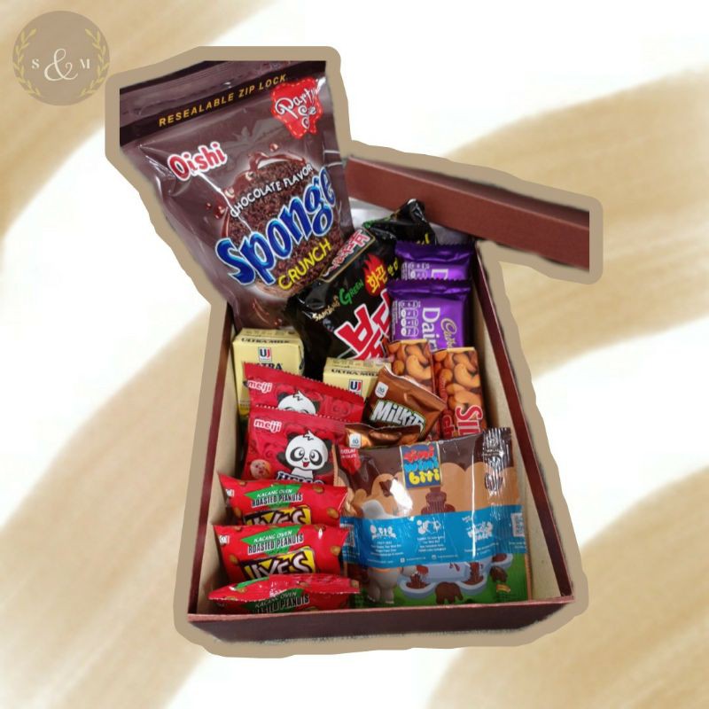 

[ TERMURAH!! ] C SNACK BOX KADO ULTAH, WISUDA, ANNIV DLL