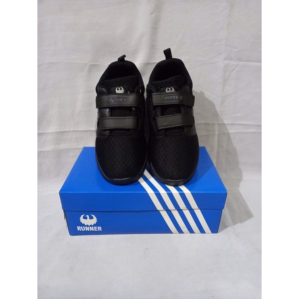 Sepatu sekolah perekat anak RUNNER 075 ALL BLACK