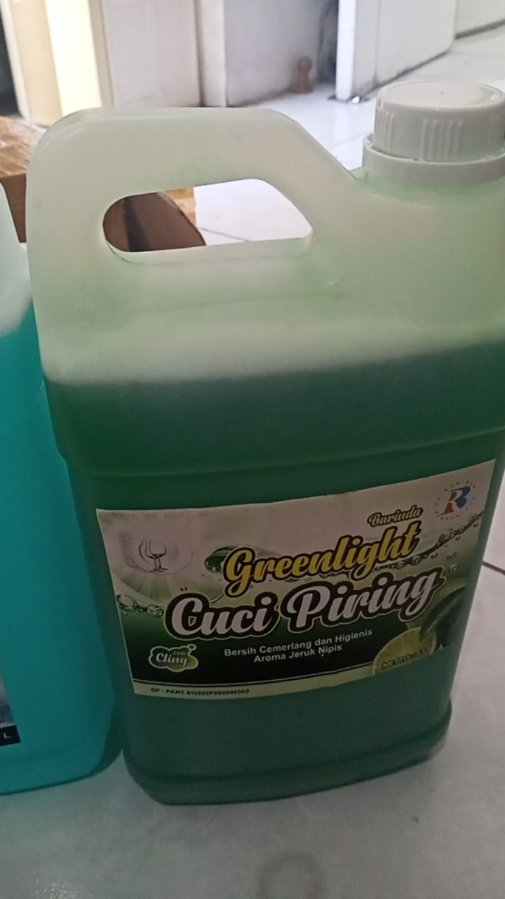 Sabun Cuci Piring Greenlight 5liter Kental Aroma Jeruk Nipis 5000ml