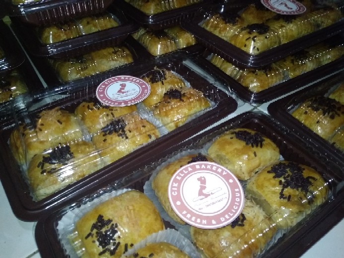 Mika Brownies M Uk.25 X 14 X 3 Cm