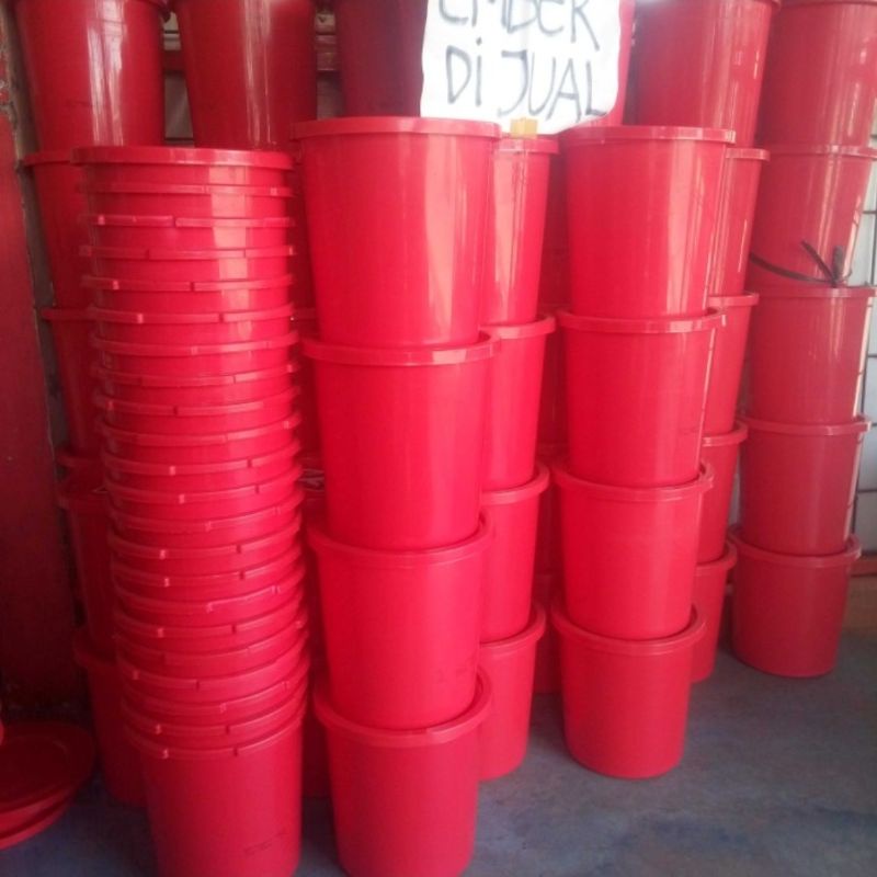 Ember bekas es krim 8 liter warna merah