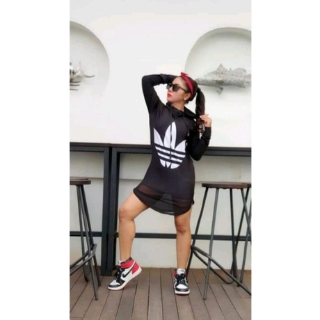 BAJU OLAHRAGA WANITA SXB UNSTOPPABLE DRESS HOODIE MESH