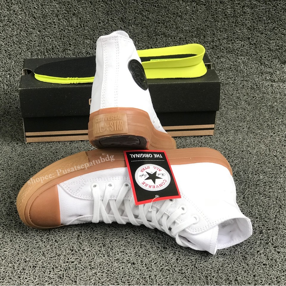 Sepatu Converse Chuck Taylor II Lunarlon High White Gum