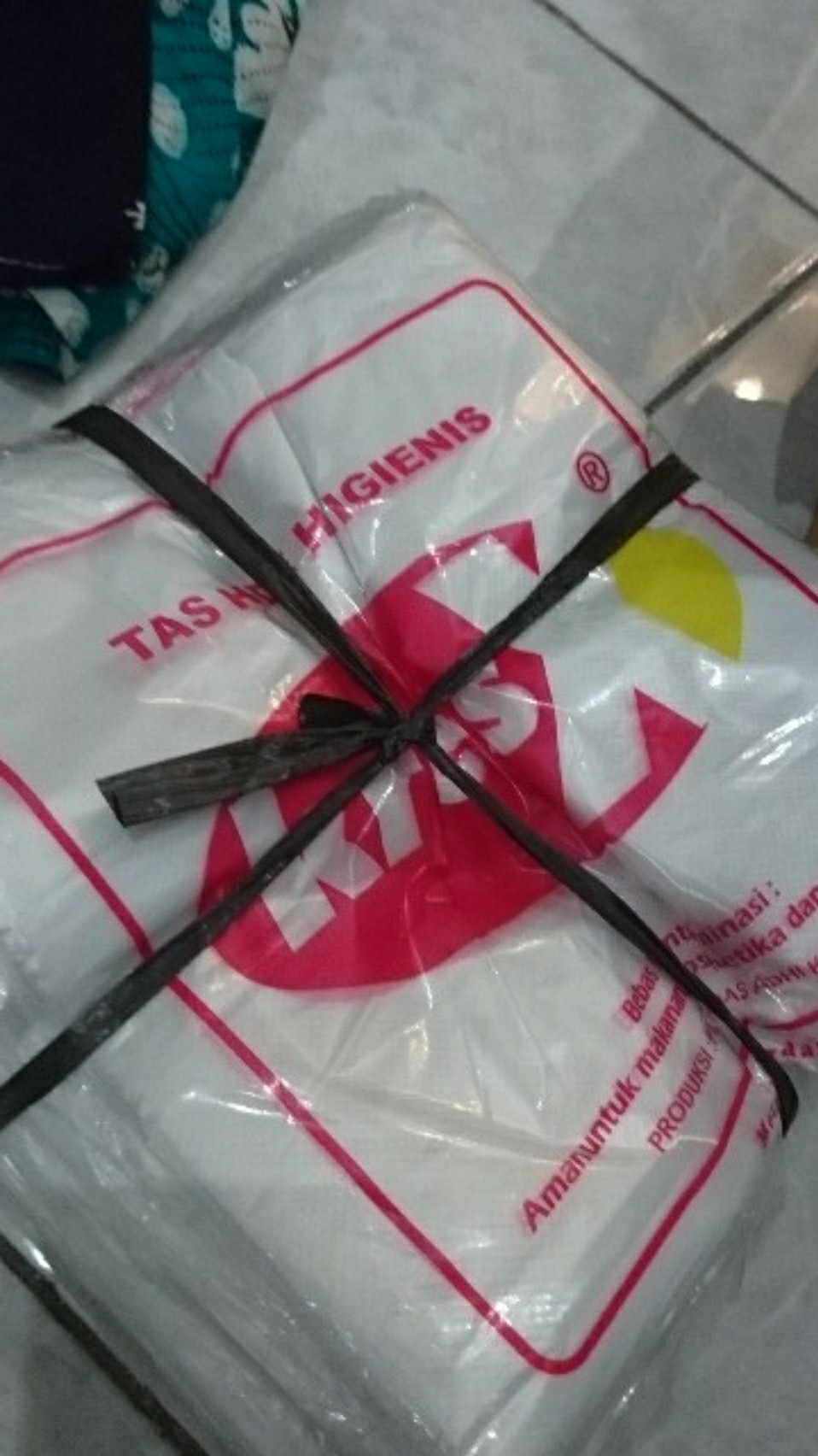 Kantong Plastik Kresek Bening Tanggung Kres