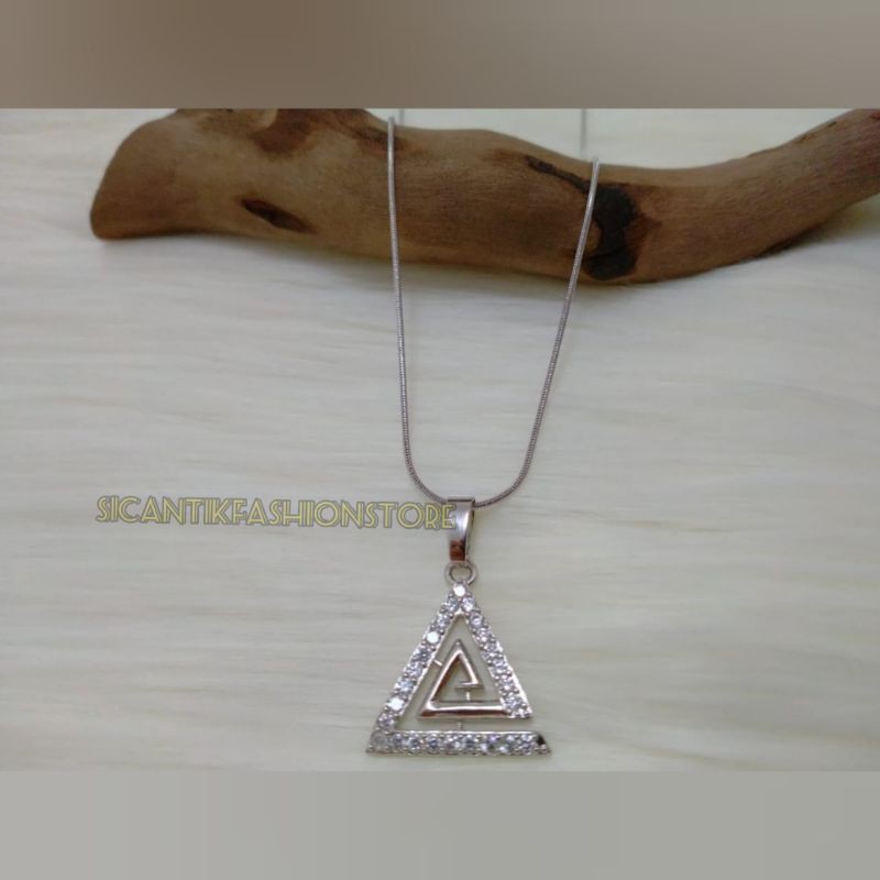 (PROMO)Kalung liontin Titanium Fashion wanita terlaris dan terbaru anti karat