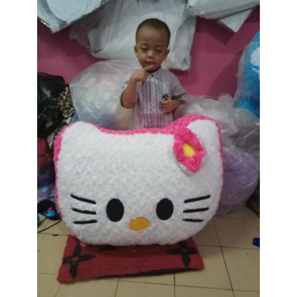 0Bantal Jumbo Hello Kitty