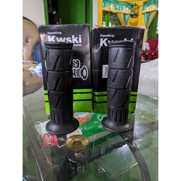 Sarung gas model kaze handgrip grip kaze garis universal semua motor