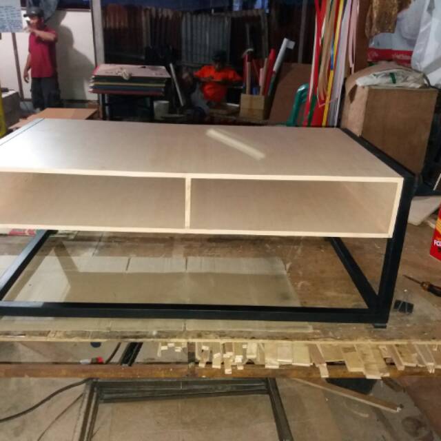 meja tv dan rak buku