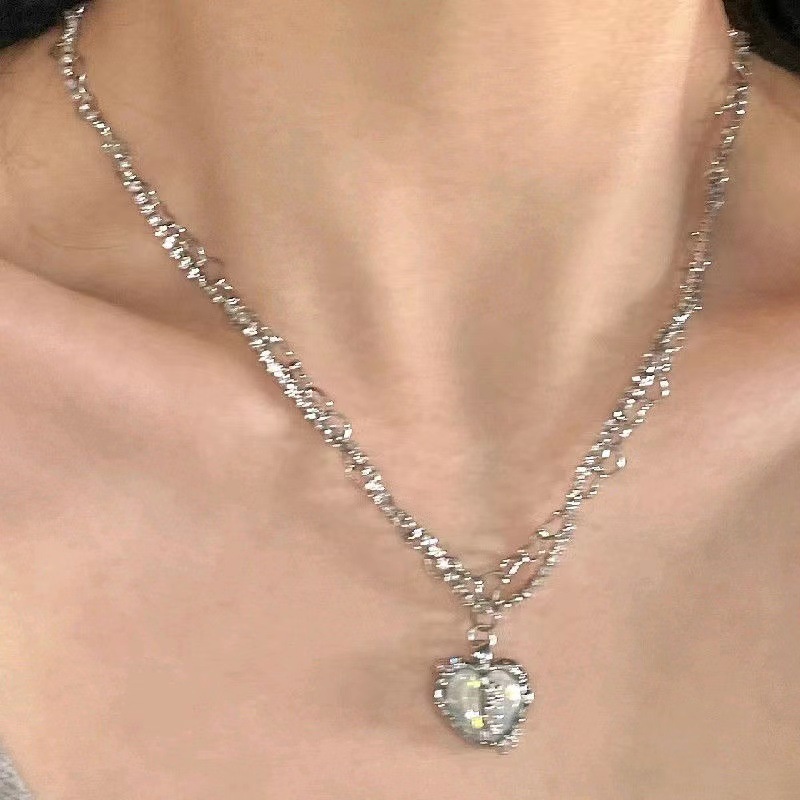 Kalung Multilayer Bentuk Hati Aksen Berlian Zircon Untuk Wanita