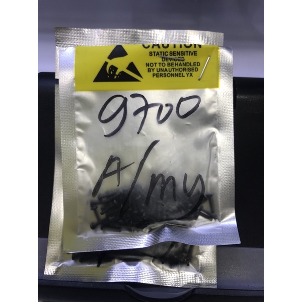 BAUT BLACKBERRY BB 9700 ONYX 1 9800 BLACK ( 6 butir)