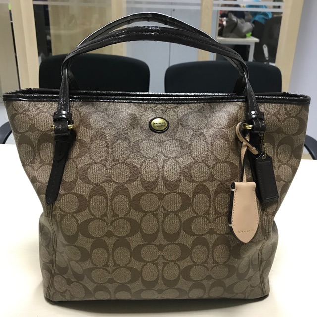 Preloved Coach Women Tote Bag - authentic 100% Original 100%