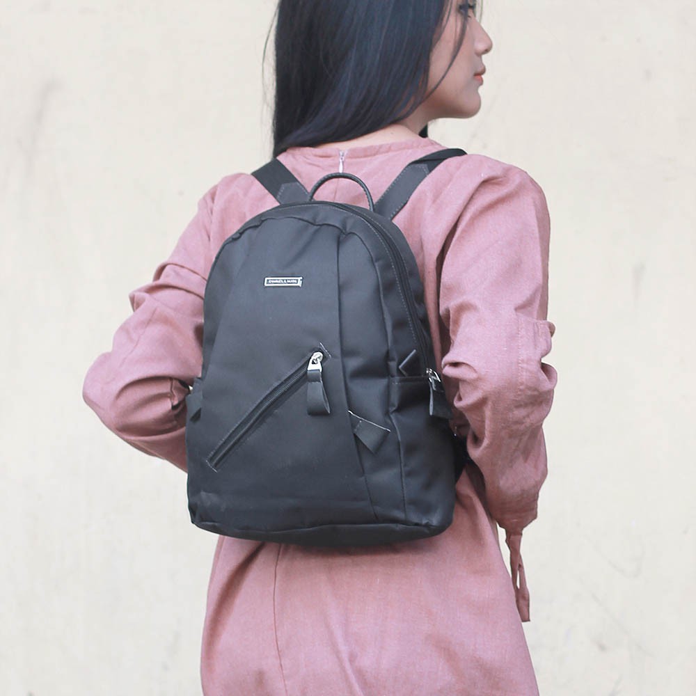 Tas Wanita model Ransel Stylish Backpack dengan Model Simple Terbaru || Warna Hitam - 800