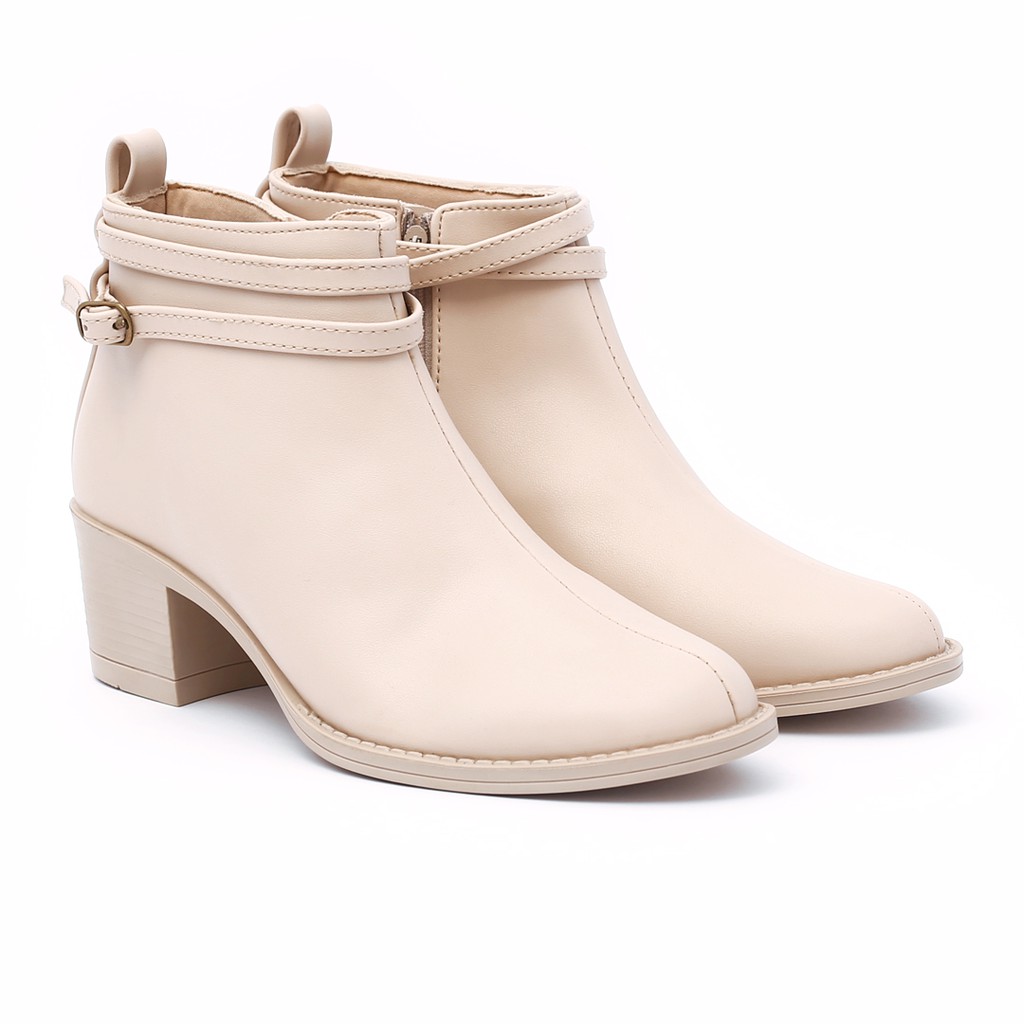 KHK by Khakikakiku Jill Cream Boots