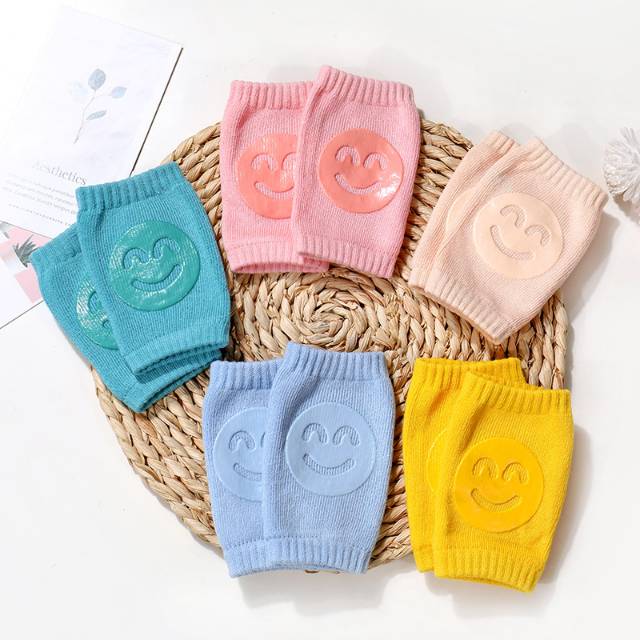 1234OS - [ Motif SMILEY ] Knee Protector / Knee Pads Untuk Pelindung Lutut Bayi Belajar Merangkak Jalan.