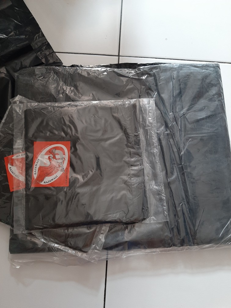 Kantong Plastik Hd Berlanja Plong / Plastik Kresek Packing Hitam 40x65cm Ekonomis Murah