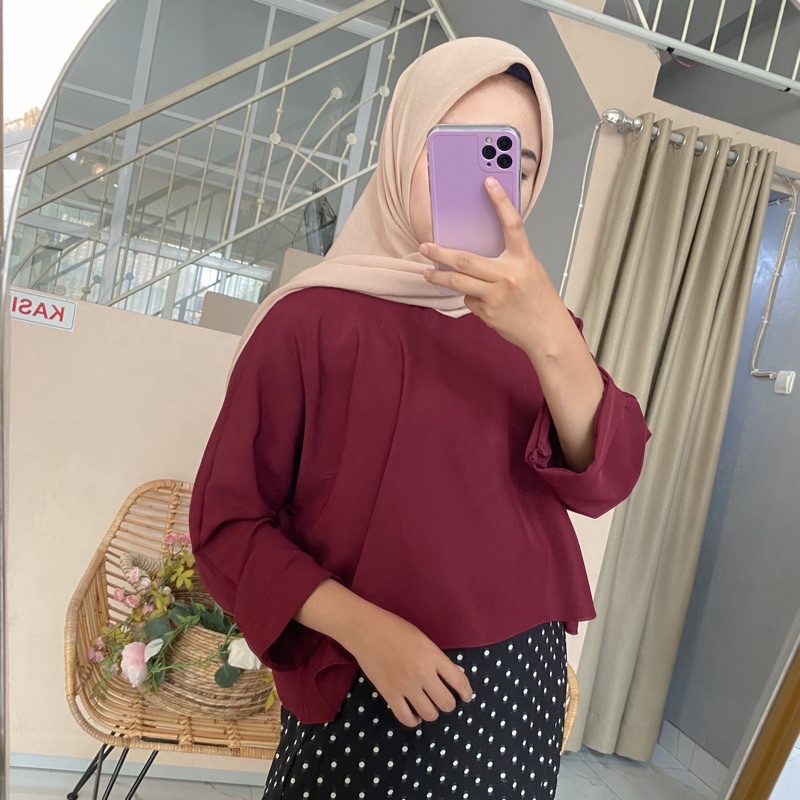 daniella crop top // atasan lucu // baju atasan wanita // luna crop top // stacy crop top // alana batwing shirt