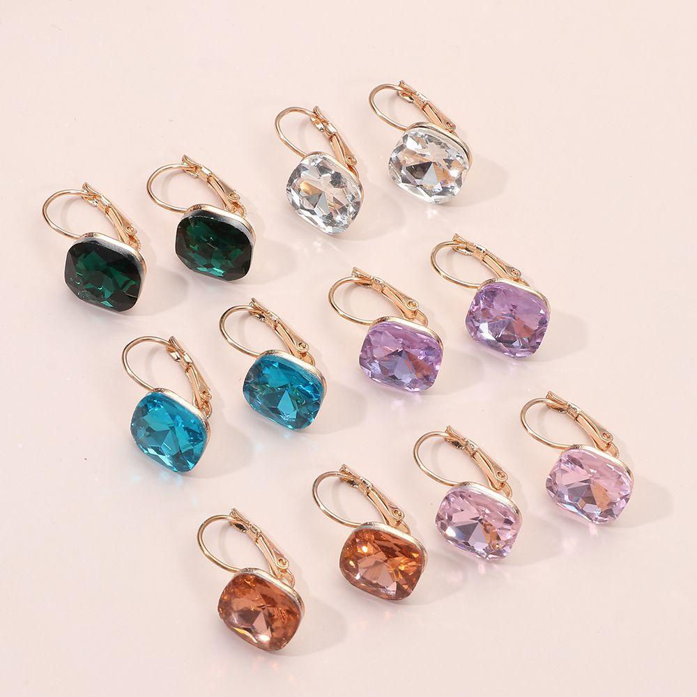 Anting Nanas Retro Persegi Kristal Romantis