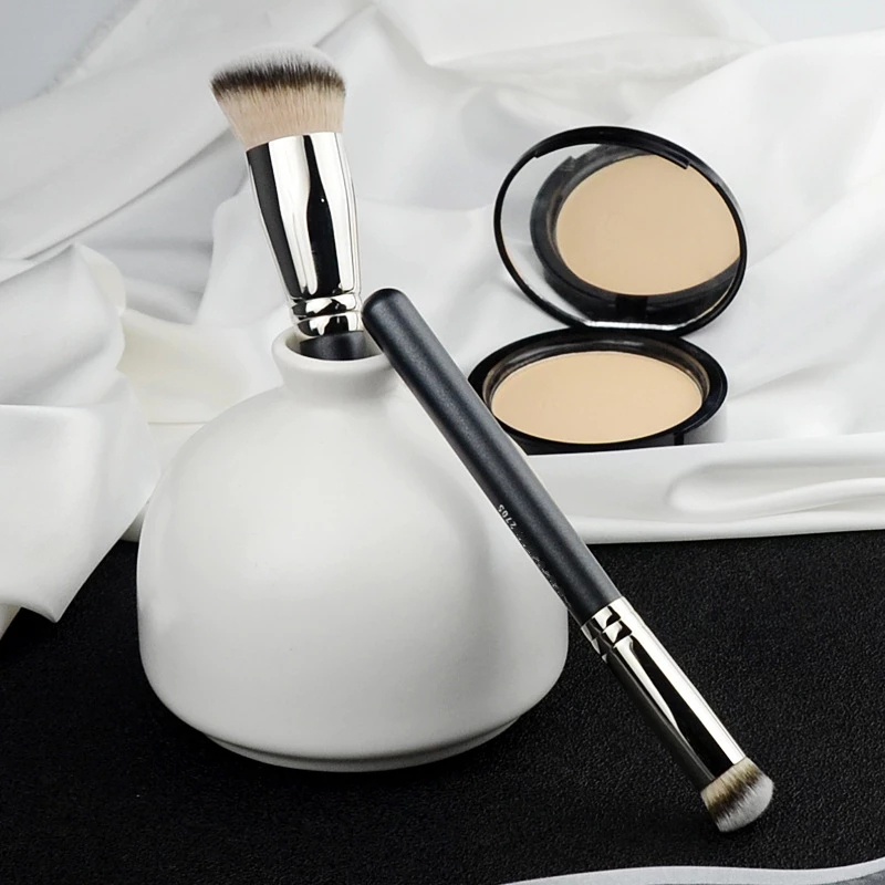 BRUSH MAKEUP KUAS RIAS MAC 270 CONCEALER BULU TEBAL HALUS KUAS ALAT KUAS MAKE UP BRUSH F670