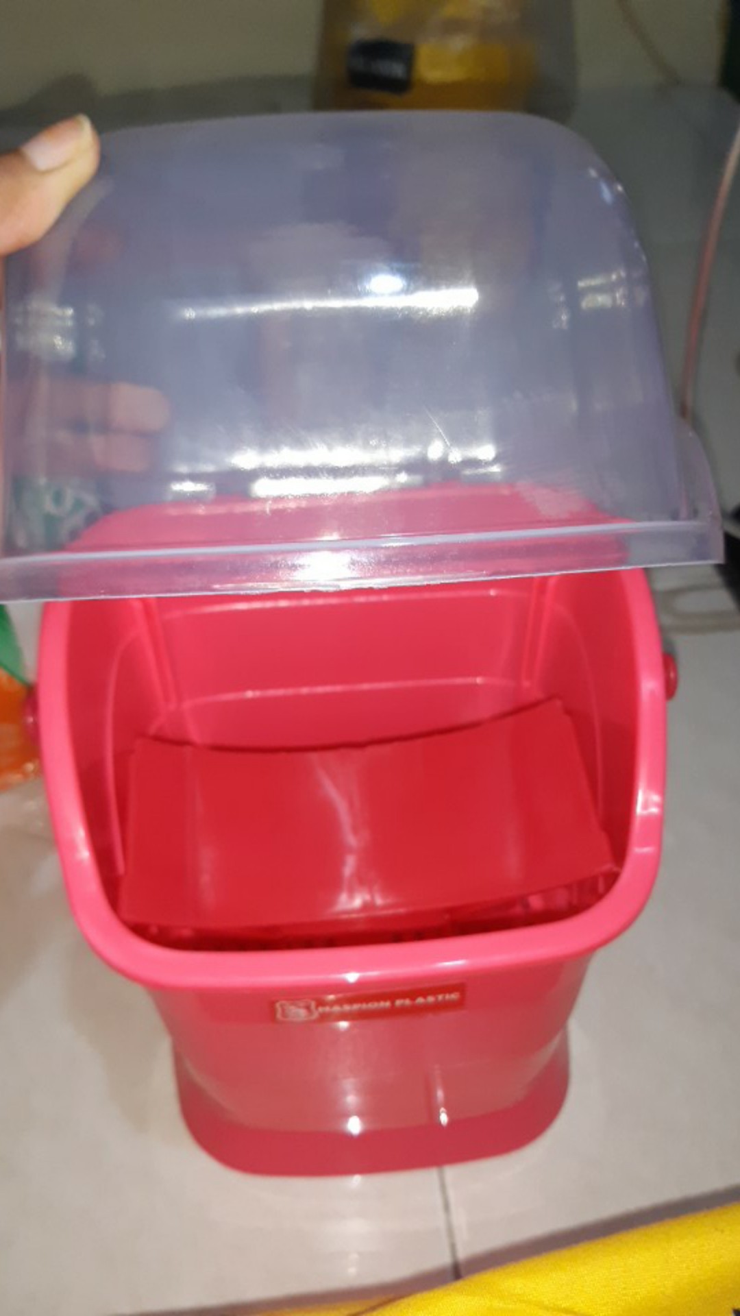 Tempat Sendok Maspion