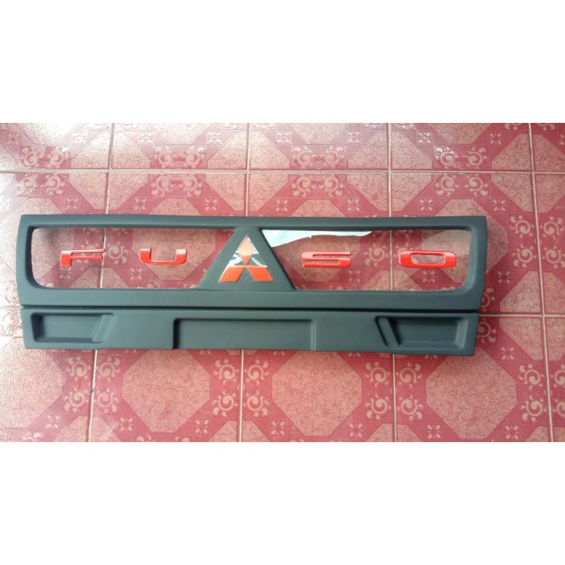 Grill Mobil L300 model Mika dan 3 Berlian emblem fuso
