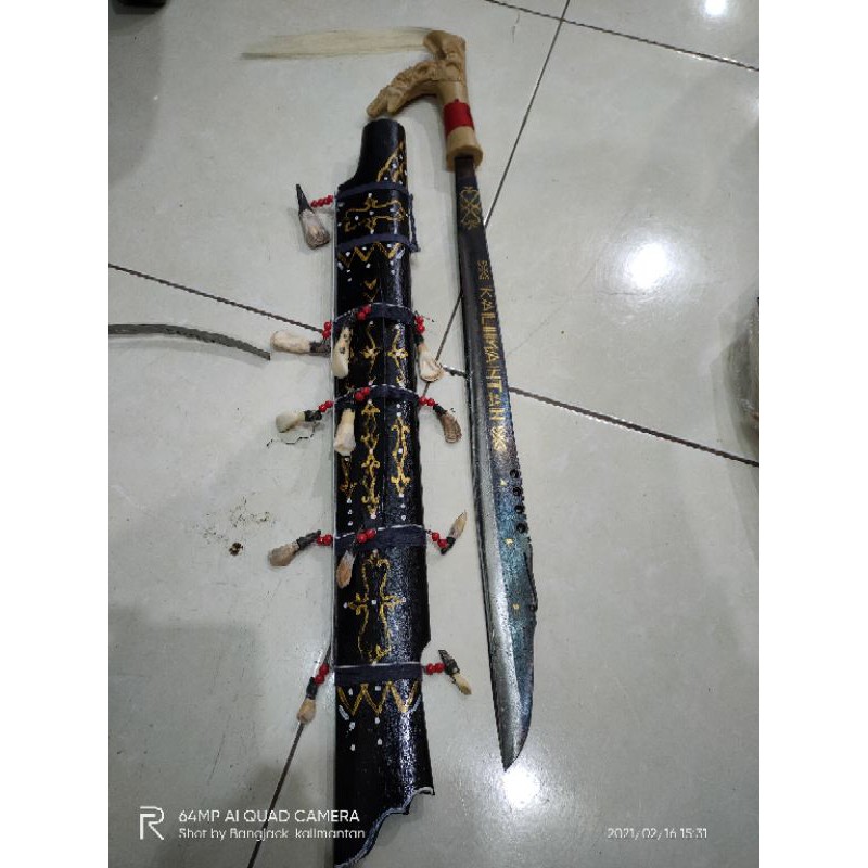 mandau kalimantan dayak asli hiasan dinding