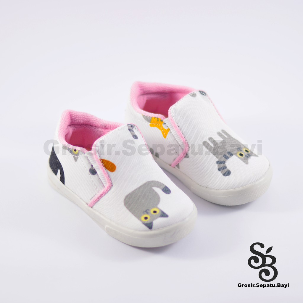 sepatu anak slip on motif kucing lucu murah