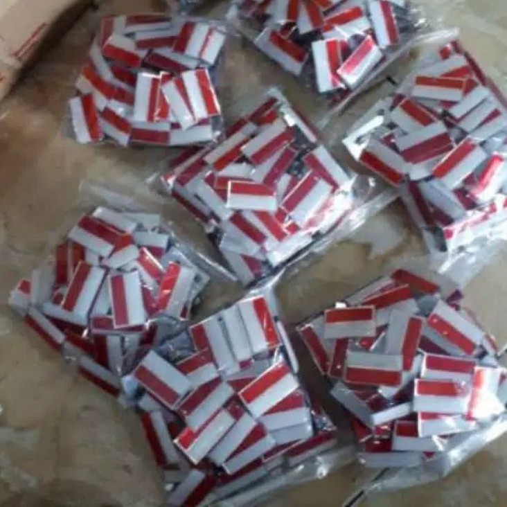 Pin merah putih 100 biji grosir resin