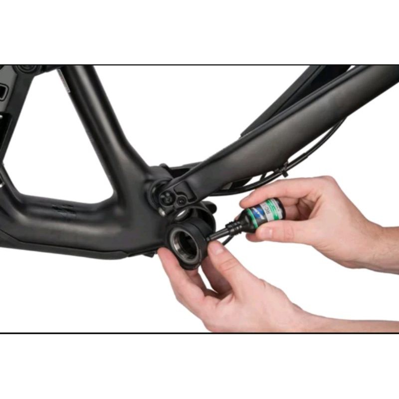 PRESFIT RETAINING n ADHESIVE PREMIER SET PARK TOOL RC-1 PARK TOOL AP-1 NOT LOCTITE 
