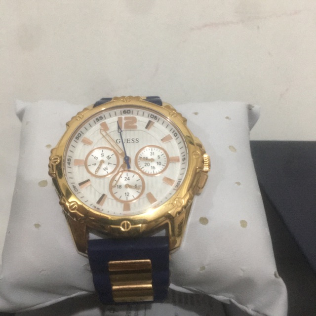 Guess ORI W0325L8 “ WATERISTANT 50meter