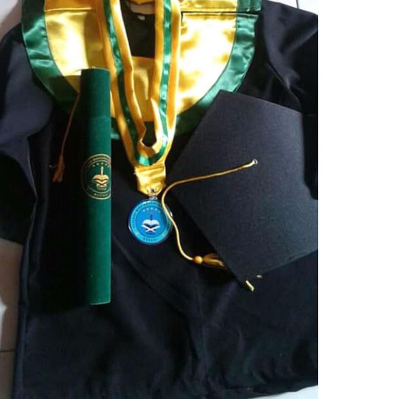 ⅍ Pakaian Toga Wisuda Baju Anak TK SD SMP SMA Kuliah Set BAHAN SATIN dengan topi samir tanpa tabung