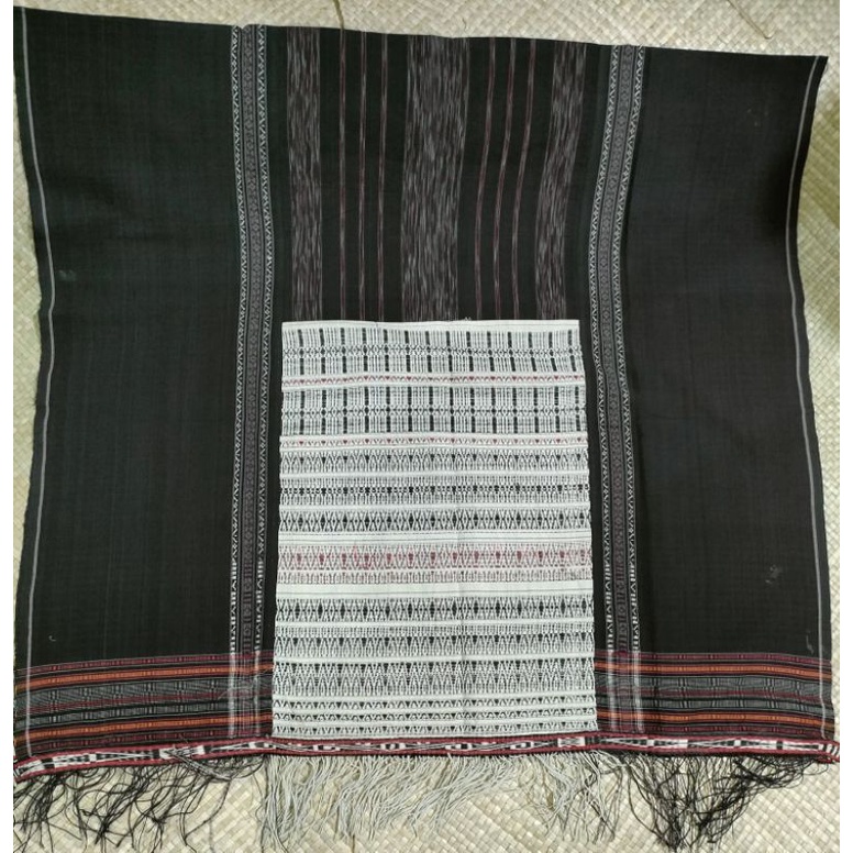 ulos ragi hidup